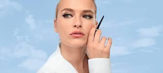 The Ultimate Guide to Enhancing Your Eye Makeup: Best Eyeliner for the Waterline
